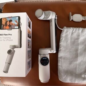 Insta360 Flow Pro AI Tracking Stabilizer for iPhone - White
